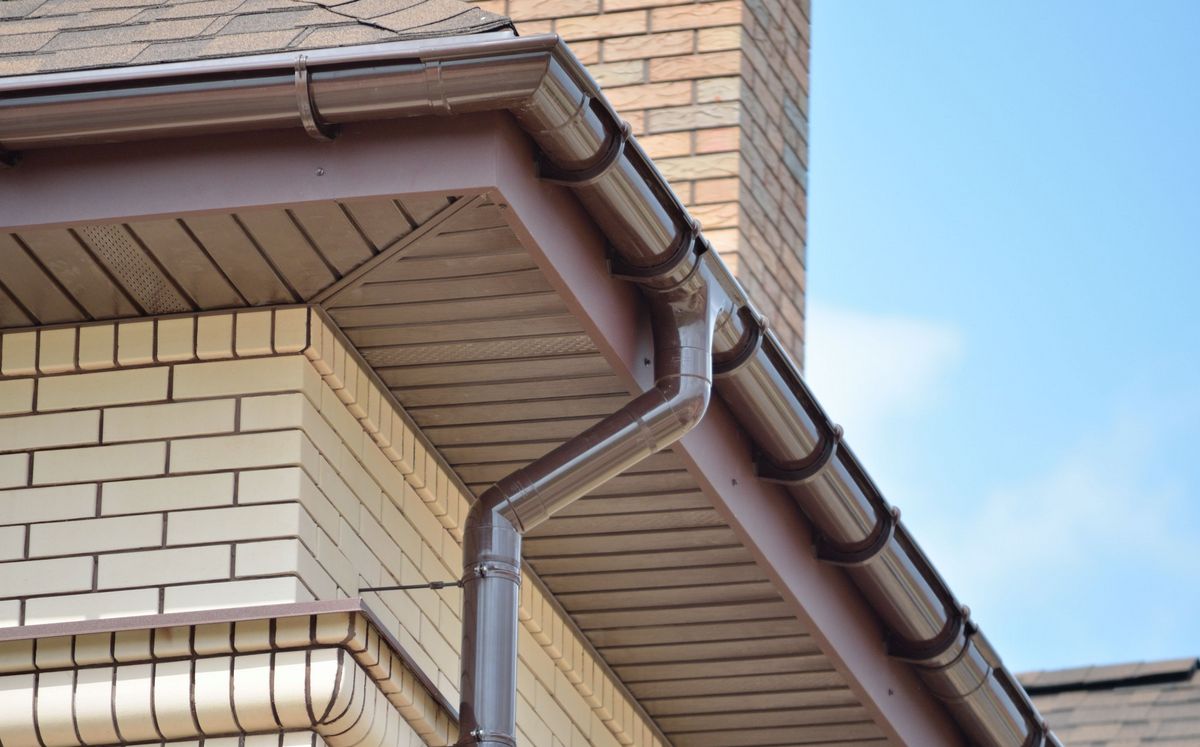 Купить водостоки металлические для крыши от производителя в Самаре |  Производство водосточных систем